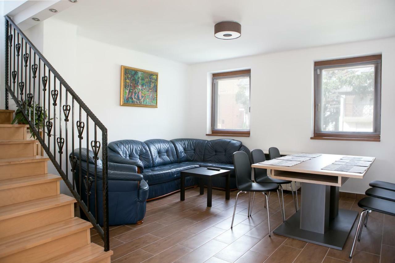 Starlight Apartment Mezőkövesd Esterno foto
