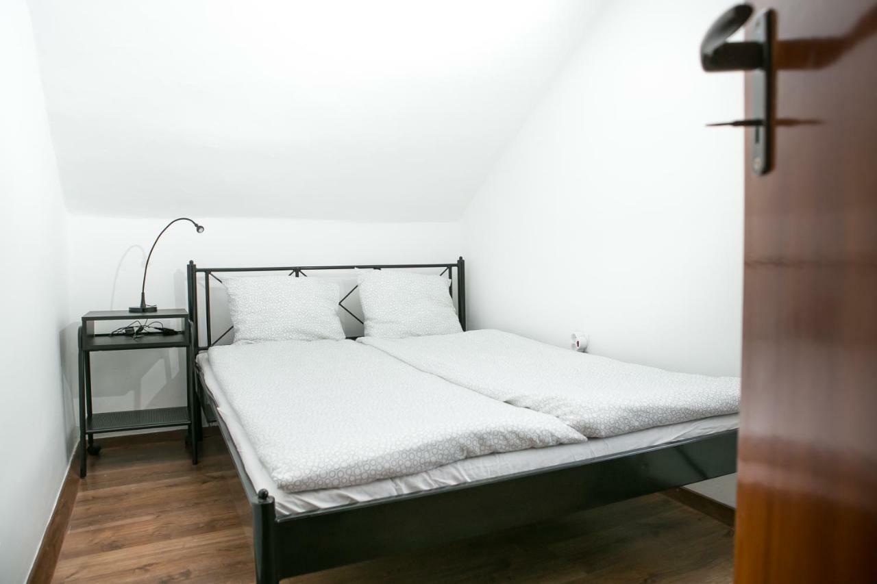 Starlight Apartment Mezőkövesd Esterno foto