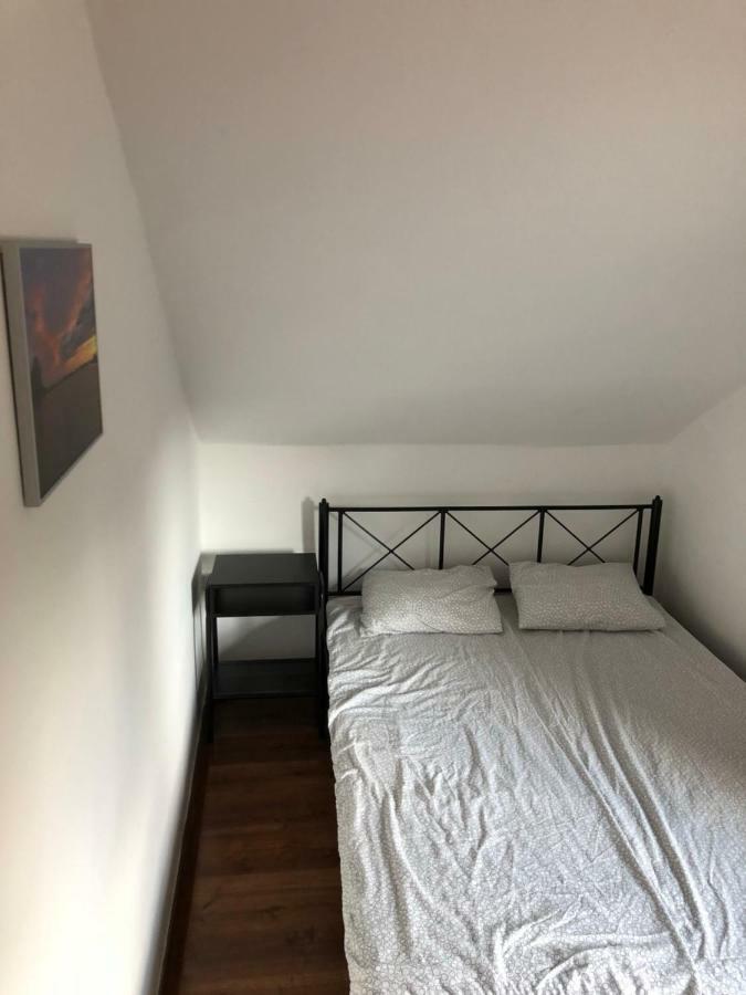 Starlight Apartment Mezőkövesd Esterno foto