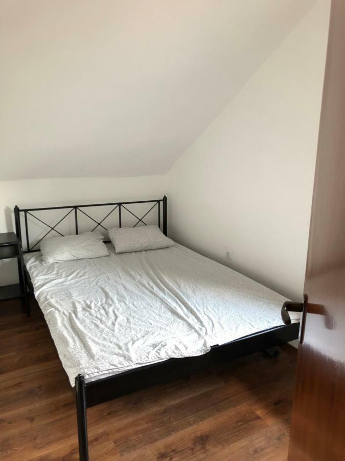 Starlight Apartment Mezőkövesd Esterno foto