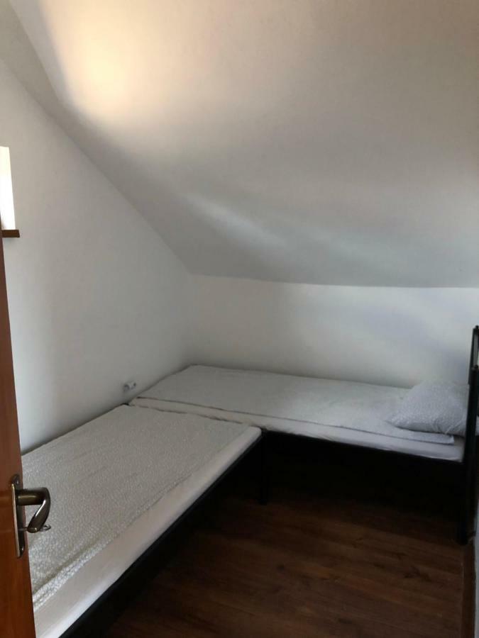 Starlight Apartment Mezőkövesd Esterno foto